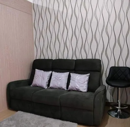 Anne&Gie Rental in Trees Residences