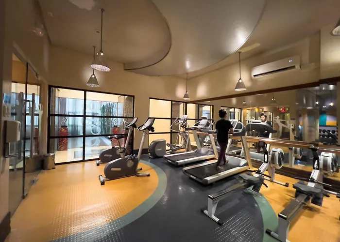 Elegant&Modern 2 BR Home Golf Skyline View